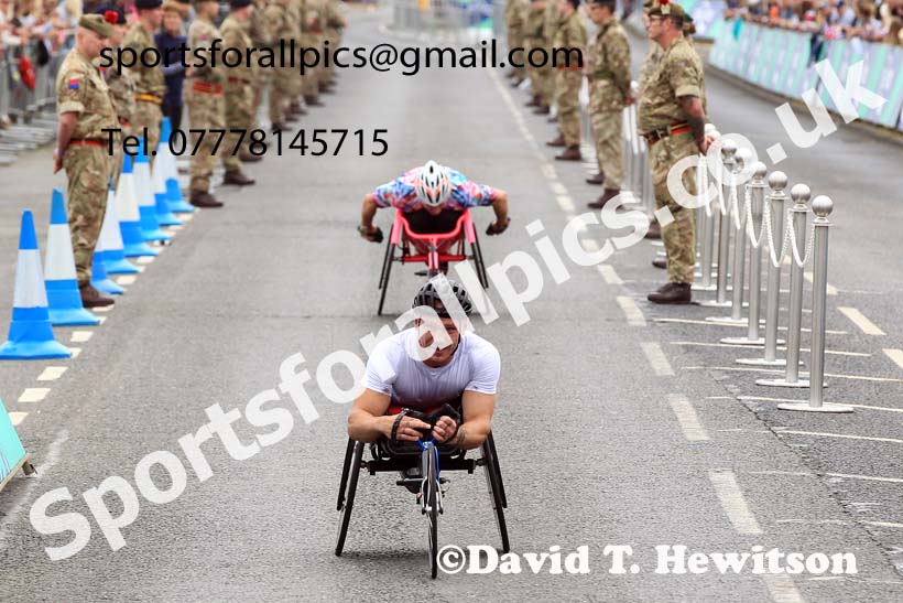 Mens wheelchair 2022 Great North Run. Photo: David T. Hewitson/Sports for All Pics
